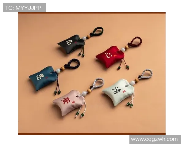 创意可爱球星小足球挂件潮流饰品点亮运动与时尚魅力 创意可爱球星小足球挂件潮流饰品点亮运动与时尚魅力