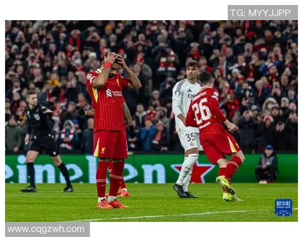 当足球巨星露出无奈神情时球场上的沉默比欢呼更震撼 当足球巨星露出无奈神情时球场上的沉默比欢呼更震撼